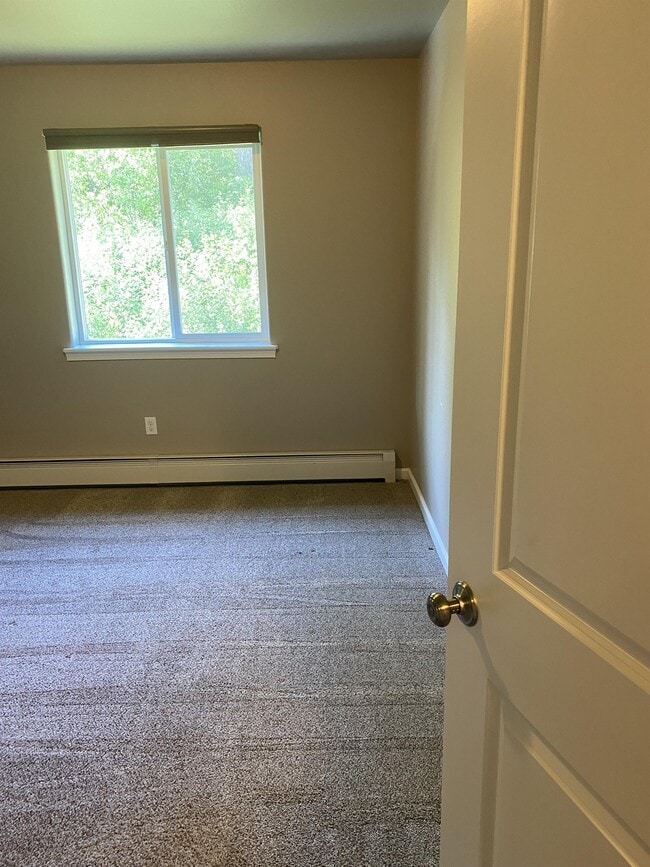 Building Photo - 8545 Lynnette Dr