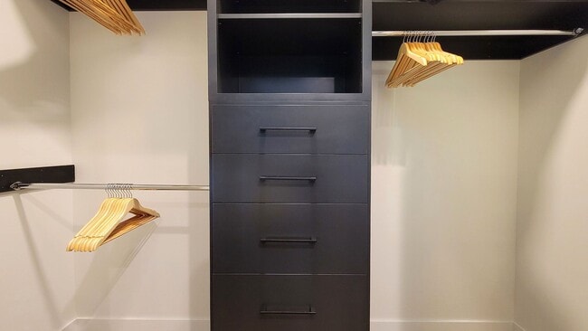 Building Photo - Station House Suite B is a stunning 2 bedr...