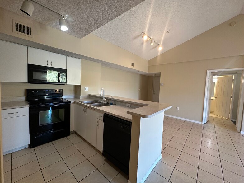 Building Photo - 3874 Lyons Rd