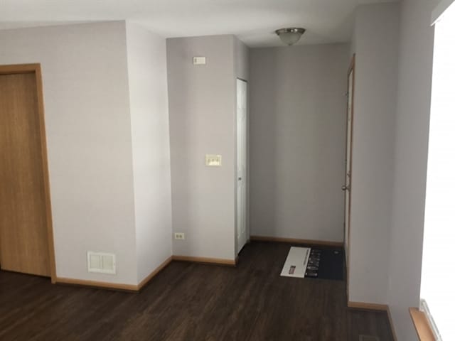 Building Photo - 233 E Cobbler Ct