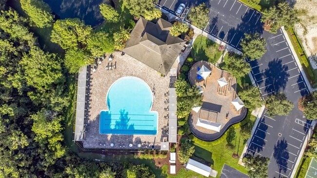 Building Photo - 31244 Crestmont Ct