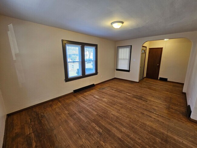 Building Photo - 3022 Hartzer St