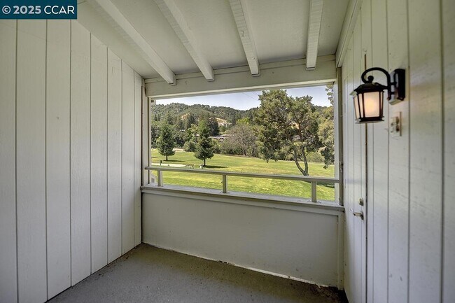 Building Photo - 3377 Rossmoor Pkwy