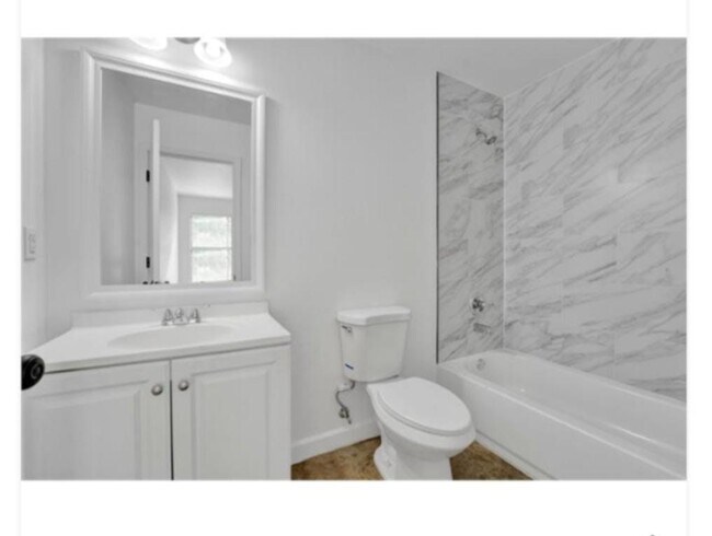 Building Photo - 1367 Chadwick Cir