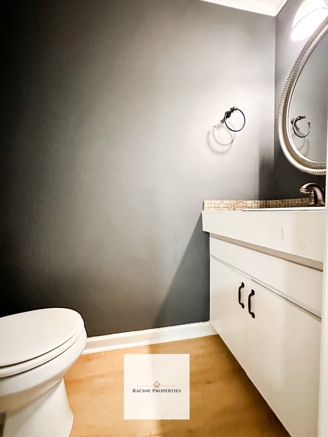 Building Photo - 99 Falcon Crest Dr