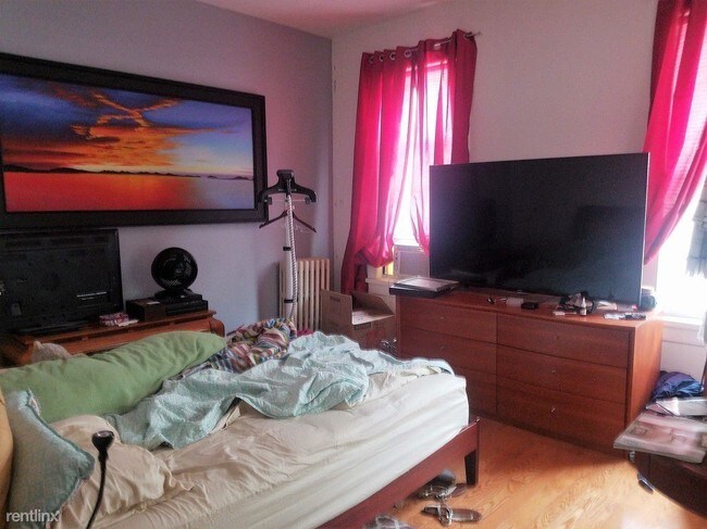 2 br, 1 bath - 3085 32nd St - 2 br, 1 bath  - 3085 32nd St