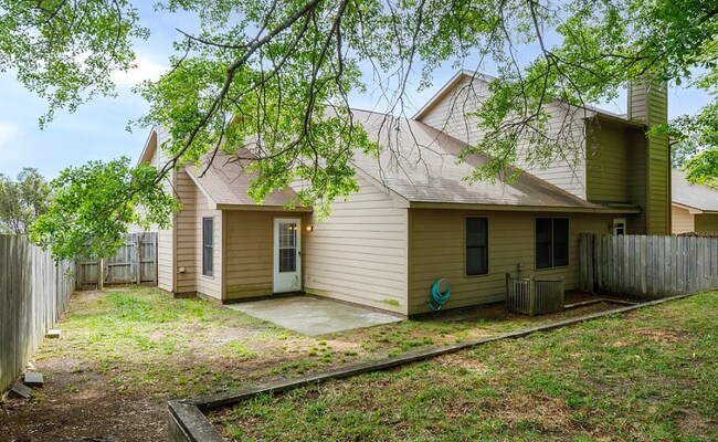Building Photo - 2591 Gotts Ln