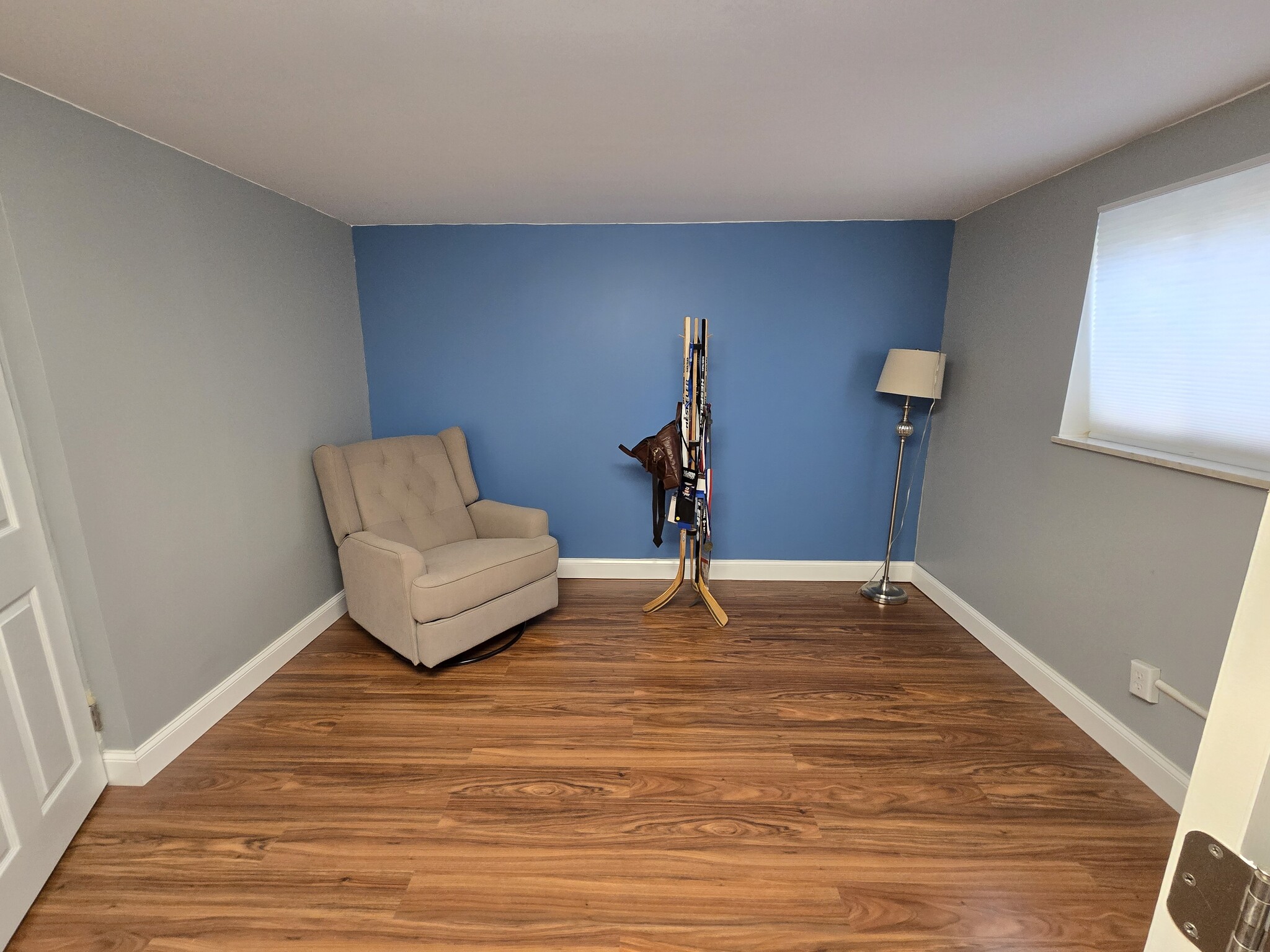 Sitting Room - 723 Beechwood Ave