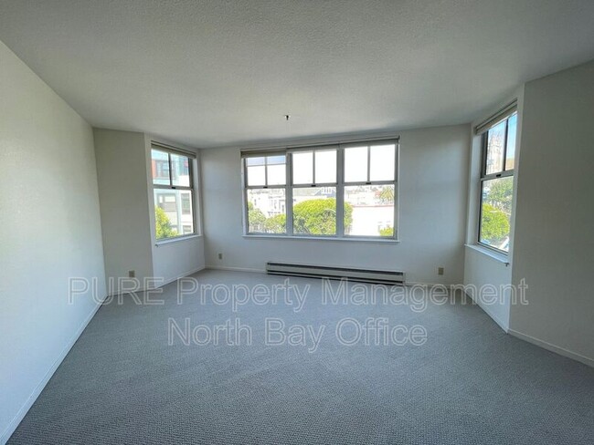Building Photo - 2075 Sutter St