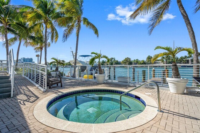 Building Photo - 6580 Indian Creek Dr