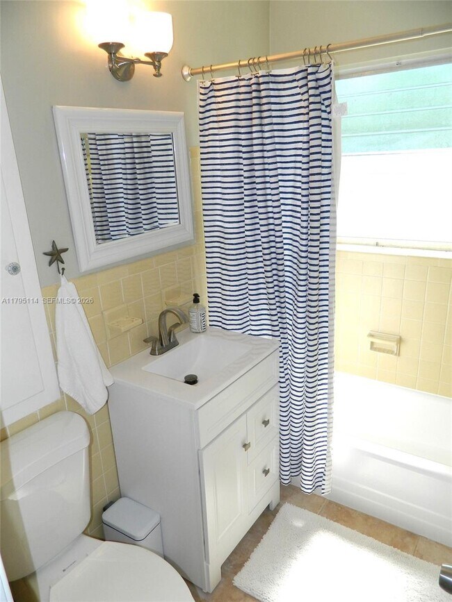 Building Photo - 624 Orton Ave