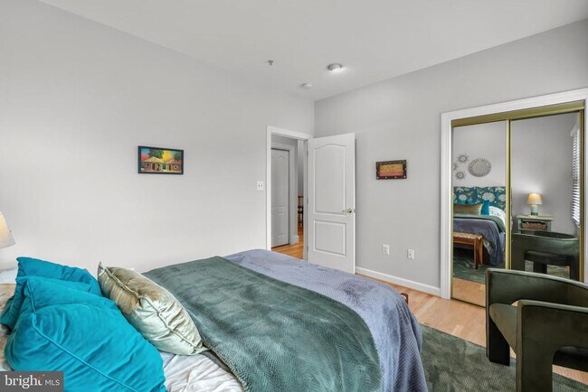 Building Photo - 4914 John Ticer Dr
