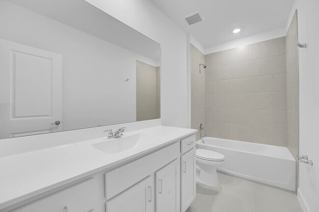 Building Photo - 2950 Spanish Cedar Pl