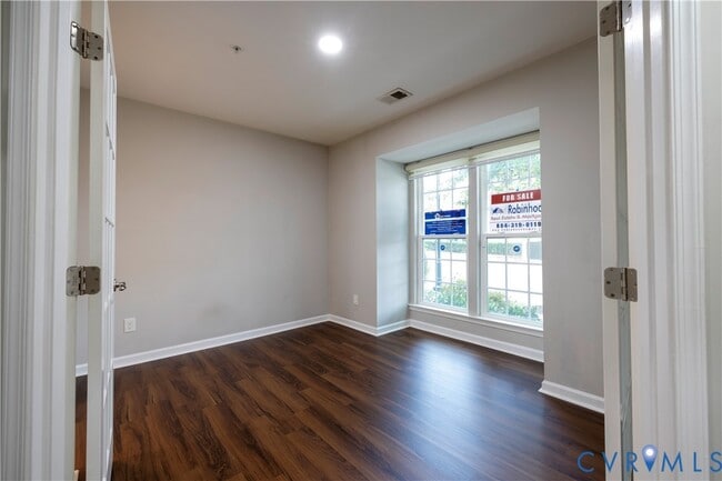 Building Photo - 1903 Old Brick Rd