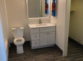 Building Photo - Duplex for Rent