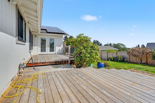 Building Photo - 4 bed, 2 bath single-level home in quiet West Salem neighborhood!