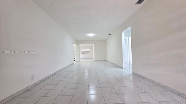 Building Photo - 3041 NW 16th St