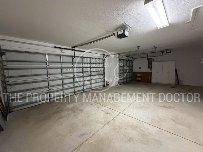 Building Photo - Your Private Resort Awaits - Pool Home with 3-Car Garage in North Port!