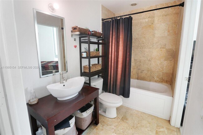 Building Photo - 350 S Miami Ave