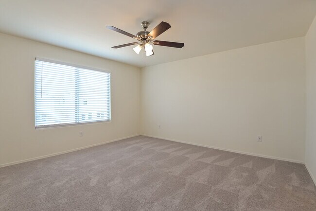 Building Photo - 11219 S Weismann Dr