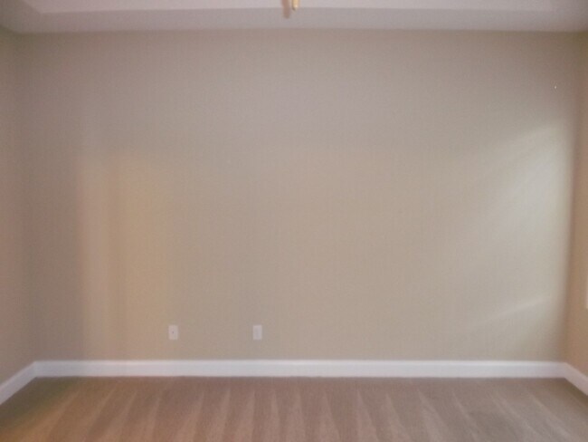 Building Photo - Absolutely Gorgeous!