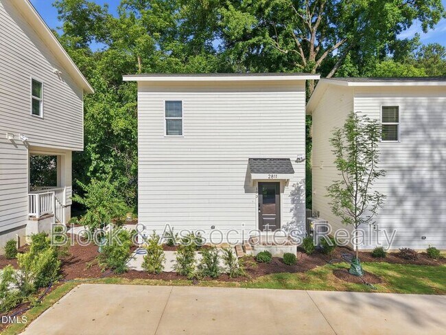 Building Photo - 2813-103 Wilcox Place