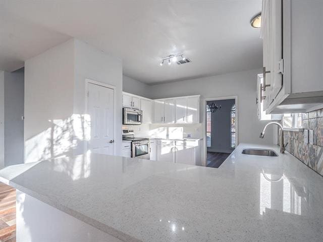 Building Photo - 10417 Forrest Dr