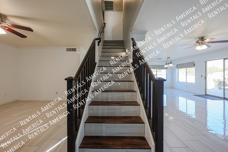 Building Photo - 10402 E Nice Ct