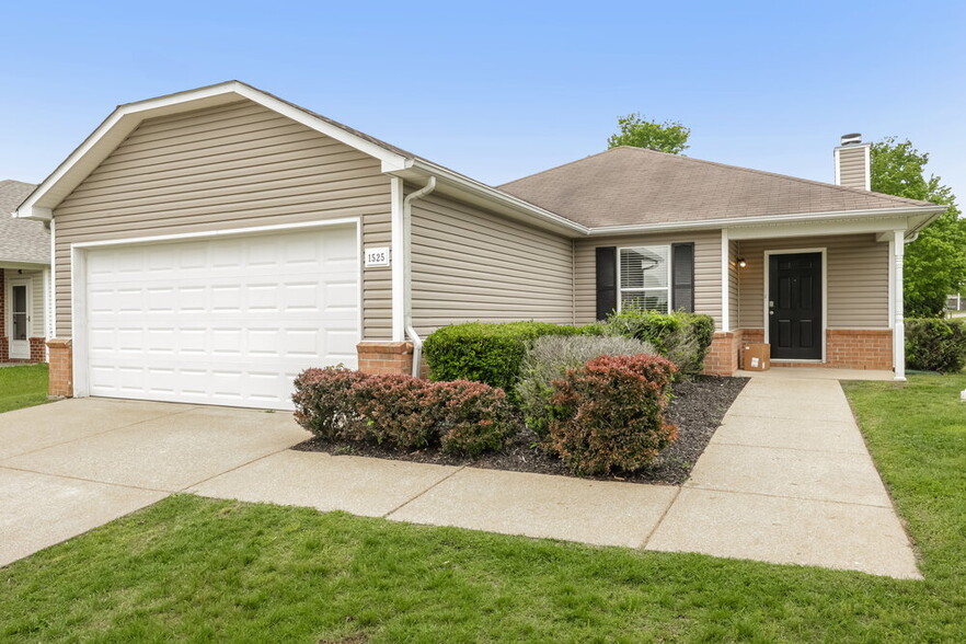 Building Photo - 1525 Danville Cir