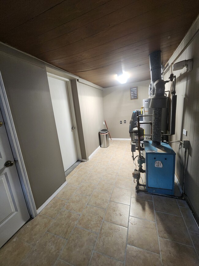 Building Photo - 26233 Penn St