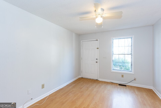 Building Photo - 656 Bellemeade Ave NW