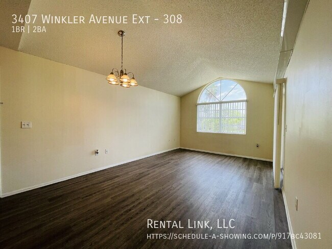 Building Photo - 3407 Winkler Ave Ext