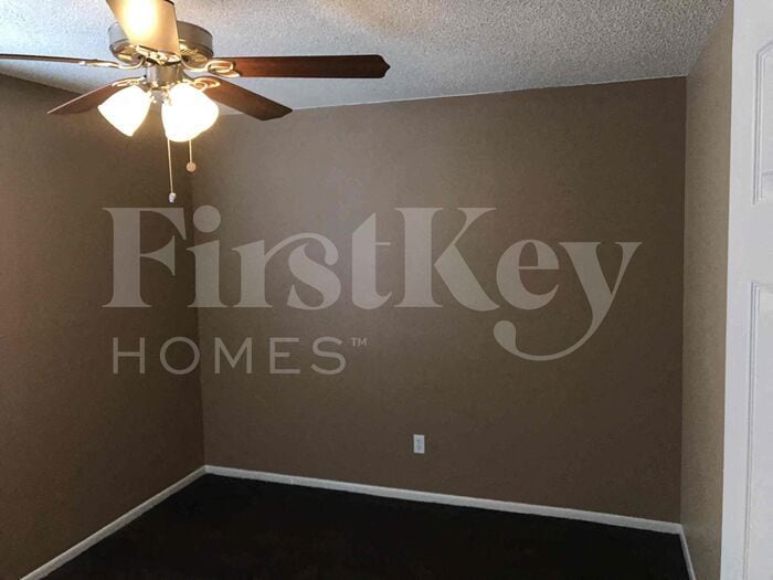 Building Photo - 6025 W Evans Dr