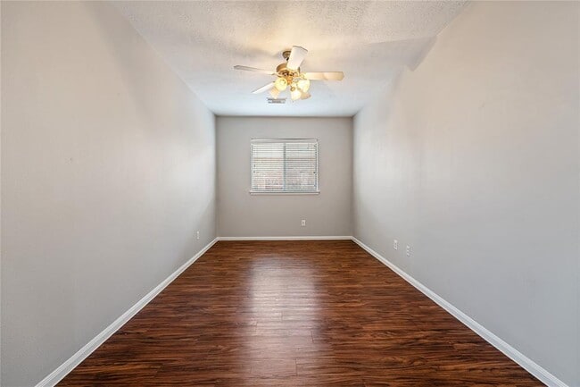 Building Photo - 6726 Wide Creek Dr