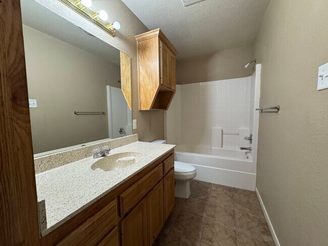 Building Photo - 4706 John David Dr