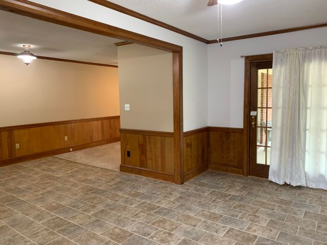 Building Photo - 1403 Brownlea Dr
