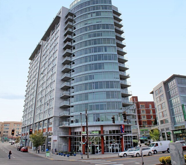 Building Photo - Chic, Urban 1 Bedroom Loft Style Condo at ...