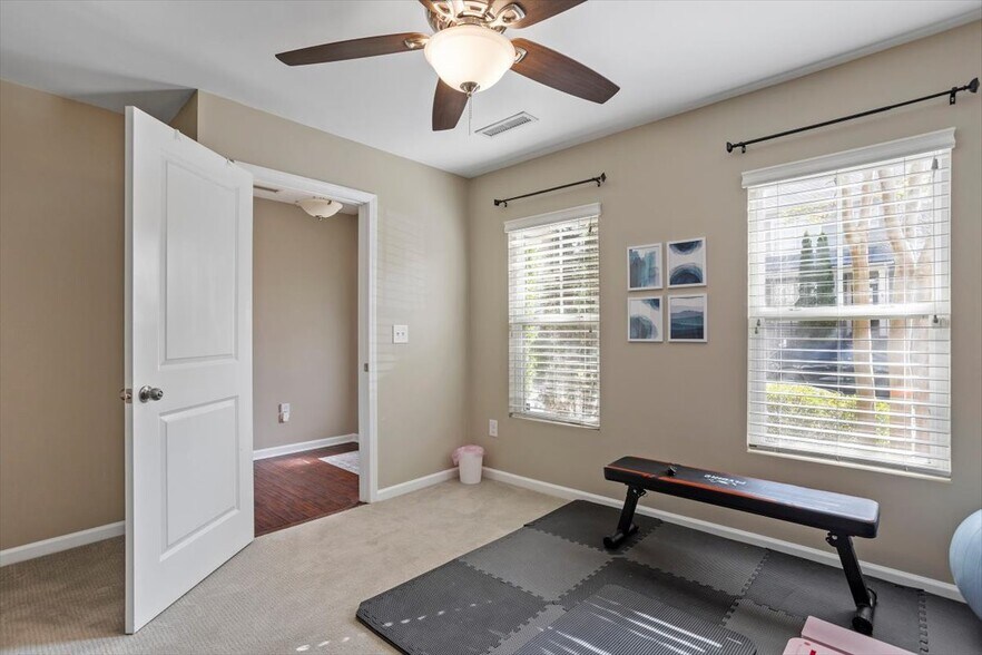 Building Photo - 1427 Crafton Way