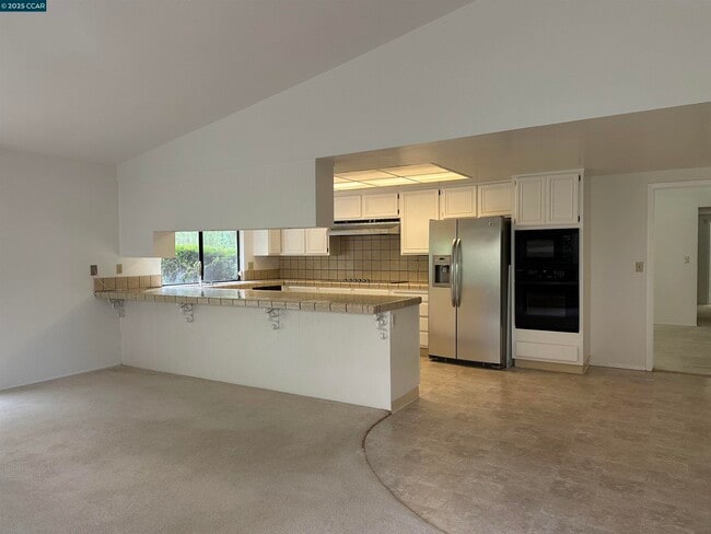 Building Photo - 224 Lasso Cir