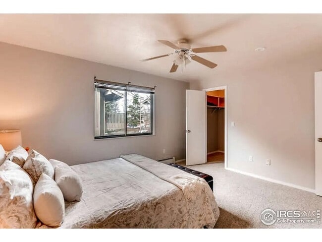 Building Photo - Furnished or Unfurnished Updated 2 Bed 2 B...