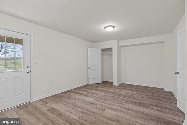 Building Photo - 12 Secretariat Dr