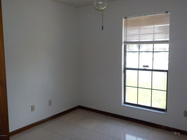 Building Photo - 2452 Ridgecrest Ave