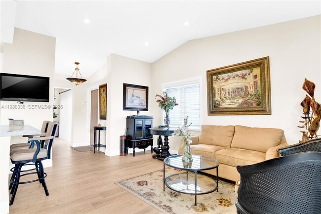 Building Photo - 10909 SW 113th Pl