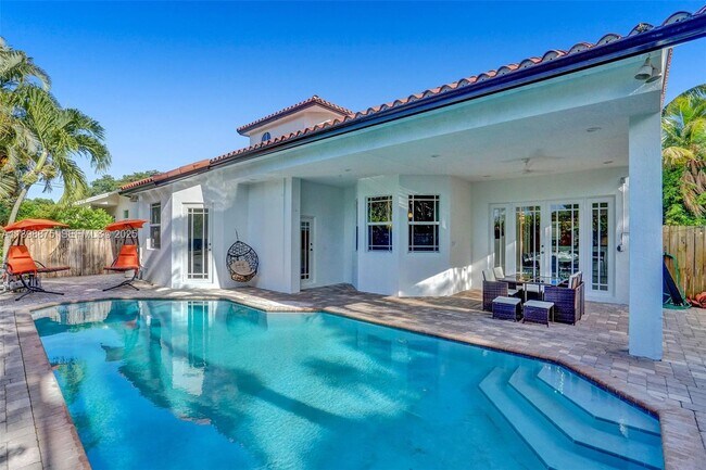 Building Photo - 1207 SW 21st St