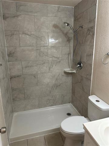 Building Photo - 1613 Whiteoak Dr