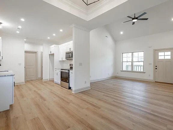 Building Photo - 208 Wheeler Ave