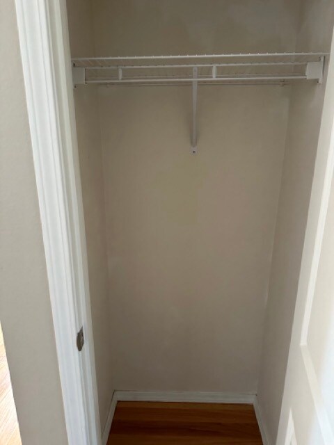 Building Photo - 1258 W Bluegrass Rd