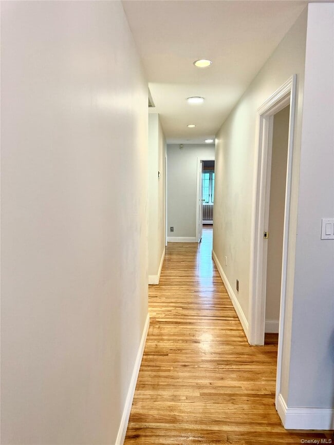 Building Photo - 30 Dogwood Rd