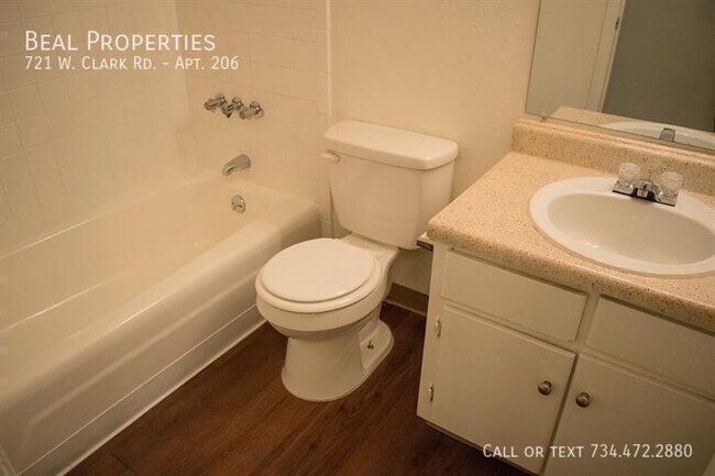 Building Photo - 721 W Clark Rd