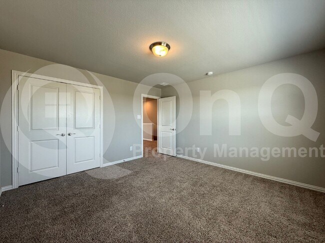 Building Photo - 2169 Gill Star Dr